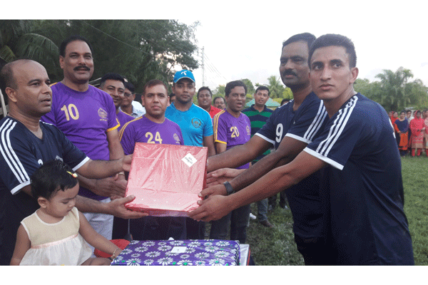 নোয়াখালী পুলিশ লাইন্সে প্রীতি ফুটবল ম্যাচ অনুষ্ঠিত
