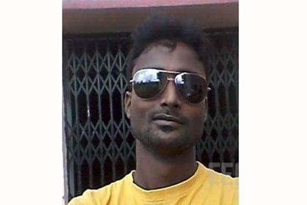 কবুতর চোর সন্দেহে নির্মম নির্যাতনে প্রাণ গেল যুবকের

