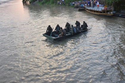 আসামে নৌকা উল্টে ২ জনের মৃত্যু, নিখোঁজ ৩০