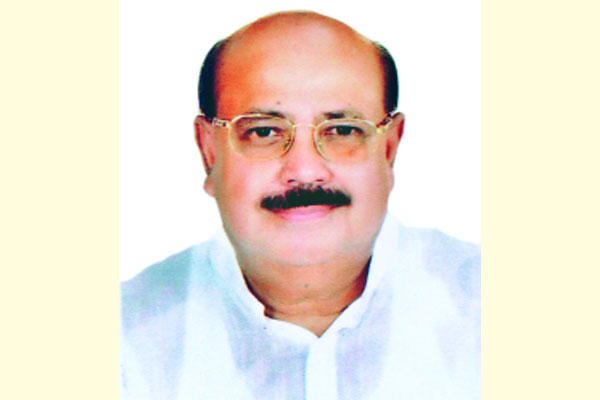 ভোগ নয়, ত্যাগের মানসিকতা নিয়েই রাজনীতি করা উচিত