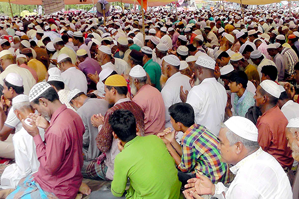 আখেরি মোনাজাতের মাধ্যমে শেষ হলো দিনাজপুর জেলা ইজতেমা