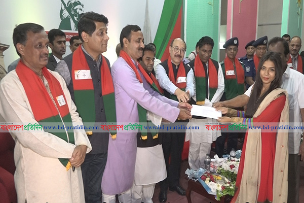 'নতুন উচ্চতায় পৌঁছে গেছে বাংলাদেশ-ভারত সম্পর্ক' 