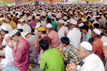 আখেরি মোনাজাতের মাধ্যমে শেষ হলো দিনাজপুর জেলা ইজতেমা