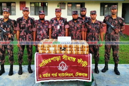টেকনাফে পৃথক অভিযানে ২৭ কোটি টাকার ইয়াবা উদ্ধার