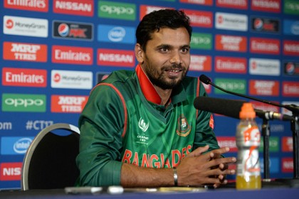 সন্ধ্যায় দুবাই যাচ্ছে টাইগাররা, শিরোপা জয়ে আশাবাদী মাশরাফি