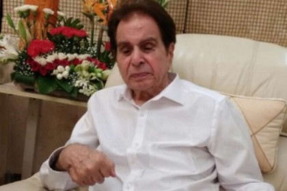 ফের আইসিইউতে দিলীপ কুমার