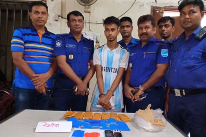 সিদ্ধিরগঞ্জে ইয়াবাসহ আটক ১

