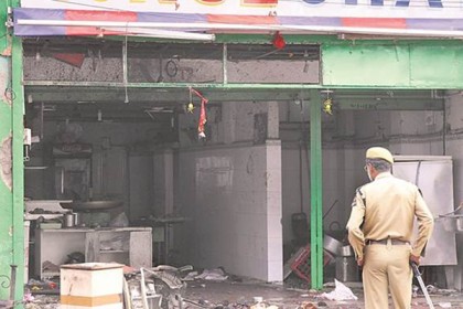 ভারতে জোড়া বিস্ফোরণের ঘটনায় ২ জঙ্গিকে মৃত্যুদণ্ড
