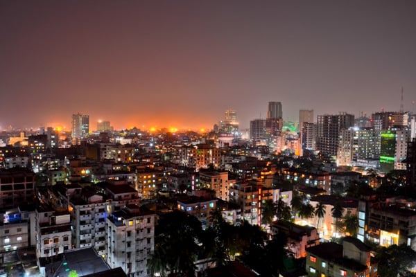 জুয়ায় ভাসছে রাতের ঢাকা
