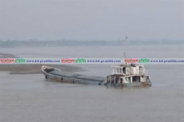 হুগলী নদীতে বাংলাদেশি জাহাজডুবি, ১০ নাবিক উদ্ধার 