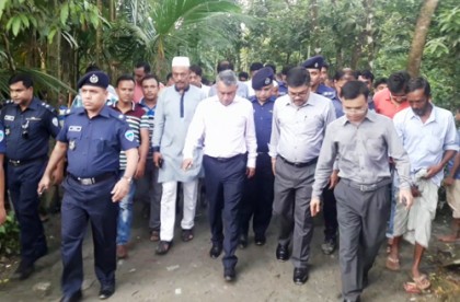 বেদে পল্লীতে হামলা ও অগ্নিসংযোগের ঘটনায় মামলা, আটক ৫