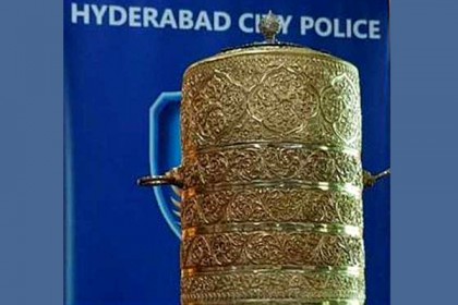 আজানের জন্য চুরি হয়নি সোনার মলাটওয়ালা কোরআন