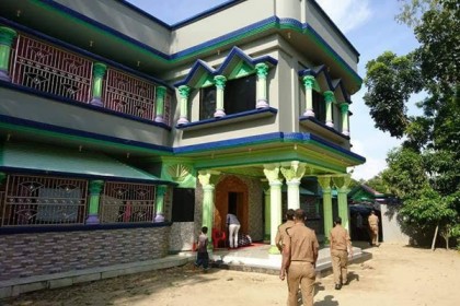 কক্সবাজারে দেশীয় অস্ত্রসহ ২৯ লাখ টাকা জব্দ, ৭টি মামলা