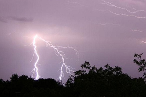 টাঙ্গাইলের কালিহাতীতে বজ্রপাতে নিহত ১, আহত ৩