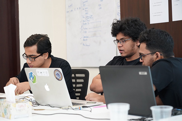 শপআপ টেক আয়োজিত হ্যাকাথন কোডএহেড