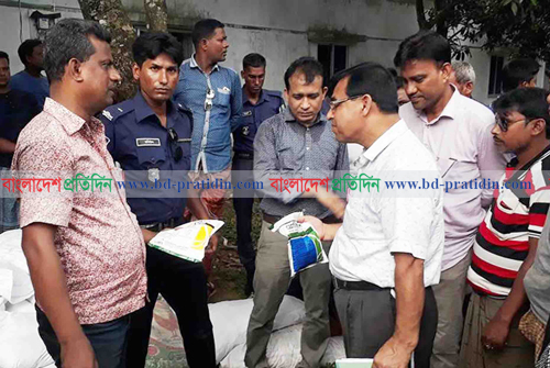 মান্দায় নকল সার ও কীটনাশক তৈরির কারখানার সন্ধান, গ্রেফতার ১