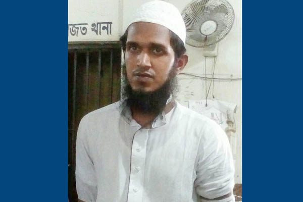 কিশোরীকে ধর্ষণের দায়ে খালু গ্রেফতার

