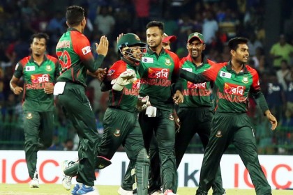টাইগারদের থাবায় বিধ্বস্ত লঙ্কানবাহিনী


