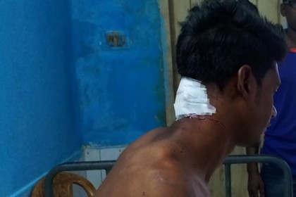 নওগাঁয় গাছের ডাল কাটাকে কেন্দ্র করে যুবক গুলিবিদ্ধ, অস্ত্রসহ আটক ২

