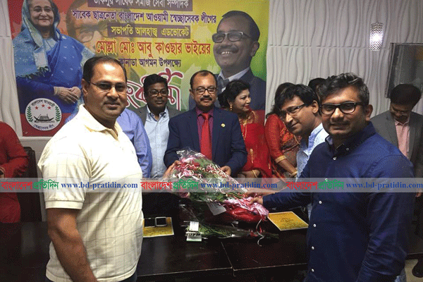 টরন্টোয় কেন্দ্রীয় স্বেচ্ছাসেবক লীগ সভাপতি মোল্লা কাউসারকে সংবর্ধনা