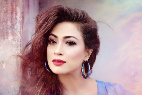 মুসলমান ধর্মে মেয়েদের হাত মেলানো উচিত না, পপির এ বক্তব্য ভাইরাল