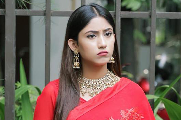 'মিডিয়ার মেয়ে' বলে বিমানবন্দরে সাফা কবিরকে নিয়ে কটূক্তি