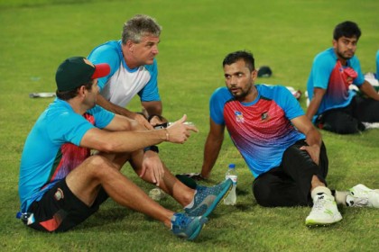 ভারতের বিপক্ষে ঘুরে দাঁড়ানোর প্রত্যাশায় মাশরাফি