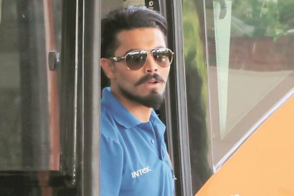 ভারত শিবিরে ইনজুরি, ওয়ানডেতে ফিরেছেন জাদেজা