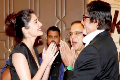 'ক্রিকেট খেলার সময় শুধু তো বিরাটের দিকে চুমু ছুড়ে দাও'