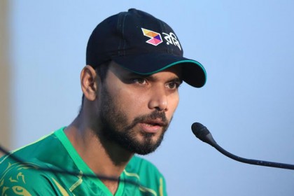 ইমরুল-সৌম্যকে দলে সুযোগ দেয়ার বিষয়ে জানেন না মাশরাফি
