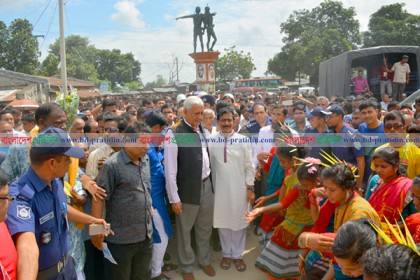 সাঁওতাল কমিউনিটির উন্নয়নে কাজ করছে সরকার : ড. গওহর রিজভী