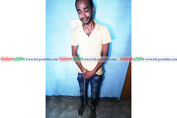 ফরিদপুরে ভাড়া বাসা থেকে শিকলে বাঁধা যুবক উদ্ধার