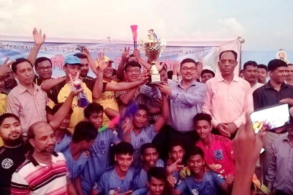 বঙ্গবন্ধু গোল্ডকাপের জেলা পর্যায়ে নোয়াখালী পৌরসভা চ্যাম্পিয়ন 
