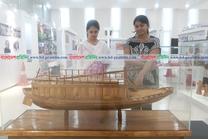 শান্তিনিকেতনে পর্যটকদের মূল আকর্ষণ 'বাংলাদেশ ভবন'