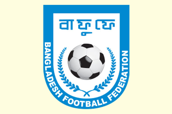 আর কত পথ দেখাবে মেয়েরা?