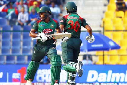 ১৯ বছরের রেকর্ড ভাঙলেন মাহমুদুল্লাহ-ইমরুল