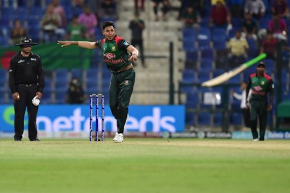 যেভাবে শেষ ওভারে ম্যাচ বের করলেন মুস্তাফিজ