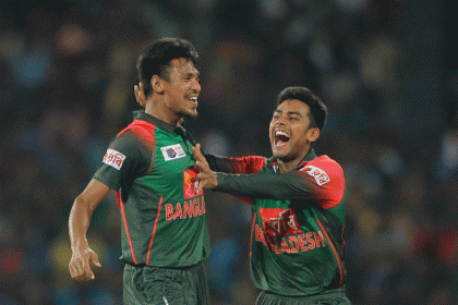 শেষ ওভারের আগে মুস্তাফিজকে যা বলেছিলেন মাশরাফি