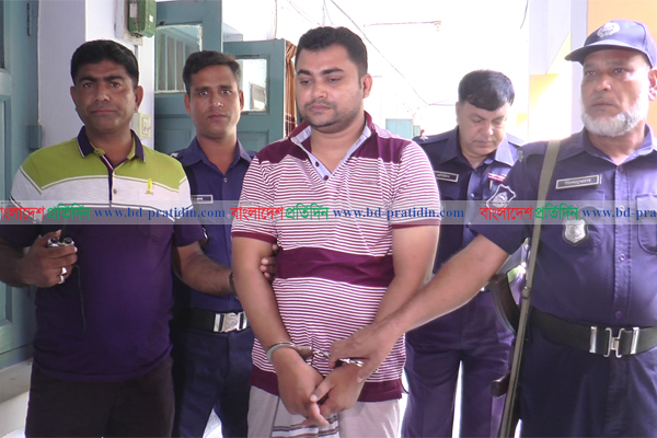ব্যাংকের ৩ কোটি টাকা আত্মসাতের অভিযোগে ক্যাশিয়ার গ্রেফতার 

