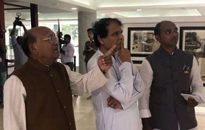 সুরেশ প্রভুর স্বাধীনতা জাদুঘর পরিদর্শন 