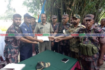 চাঁপাইনবাগঞ্জ সীমান্তে ভারতীয় নাগরিকের মরদেহ হস্তান্তর