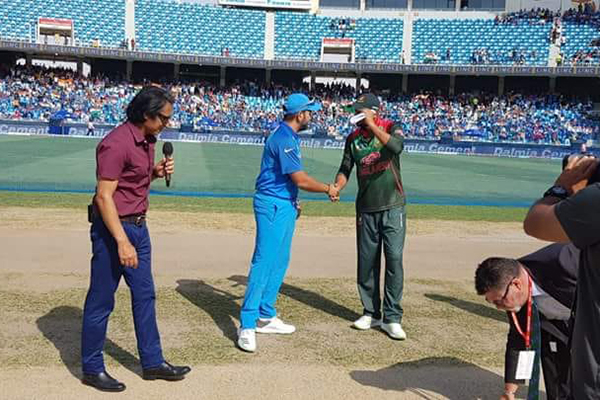 একাদশে নাজমুল, টস হেরে ব্যাটিংয়ে টাইগাররা