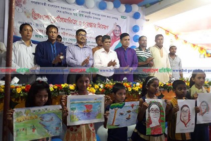 নোয়াখালীতে প্রধানমন্ত্রীর জন্মদিন উপলক্ষে চিত্রাংকন প্রতিযোগিতা