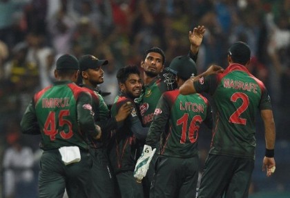 ধাওয়ানকে ফেরালেন নাজমুল