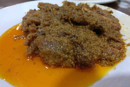 কলকাতার অনেক হোটেলেই ‘বিফ’ এখনও আবেগের জায়গা