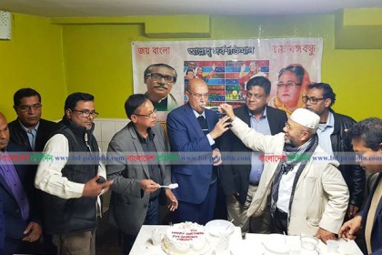 প্যারিসে শেখ হাসিনার জন্মদিন উদযাপন
