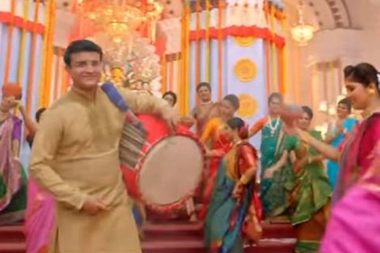 এবার মিউজিক ভিডিওতে যেভাবে নাচলেন সৌরভ গাঙ্গুলী!

