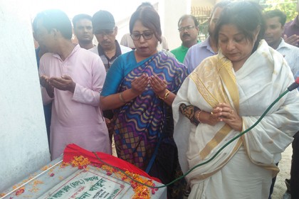 নাটোরে রাজবাড়ি প্রভাতি লাইন্স ক্লাবের আরপিএল ভবনের ভিত্তিপ্রস্তর স্থাপন