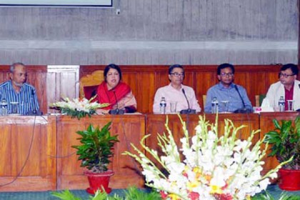 স্পিকারের সঙ্গে ৪৩ সাংবাদিক প্রতিনিধিদলের সাক্ষাৎ

