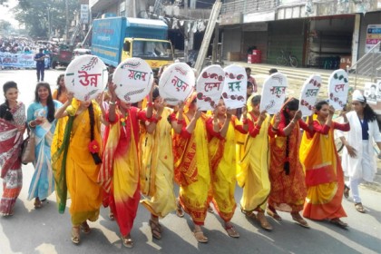 ফুলপুরে উন্নয়ন মেলার প্রথম দিনেই দর্শণার্থীদের ভিড়